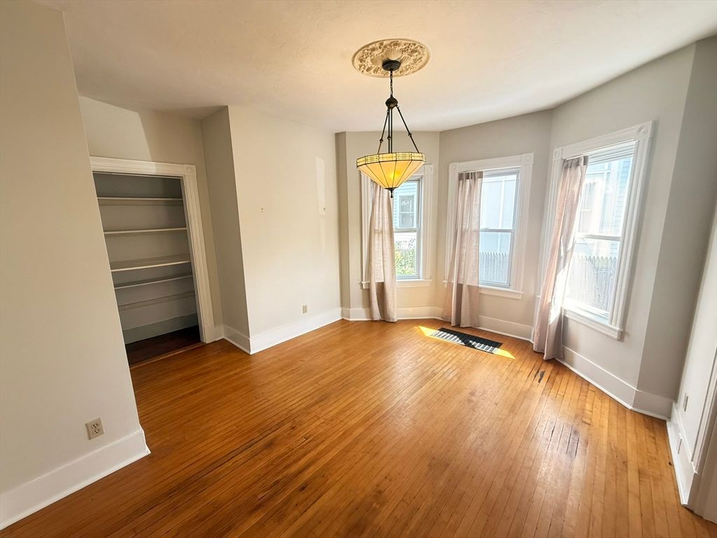 Empty room, Interior, Pendant Lights, Wood Texture Flooring