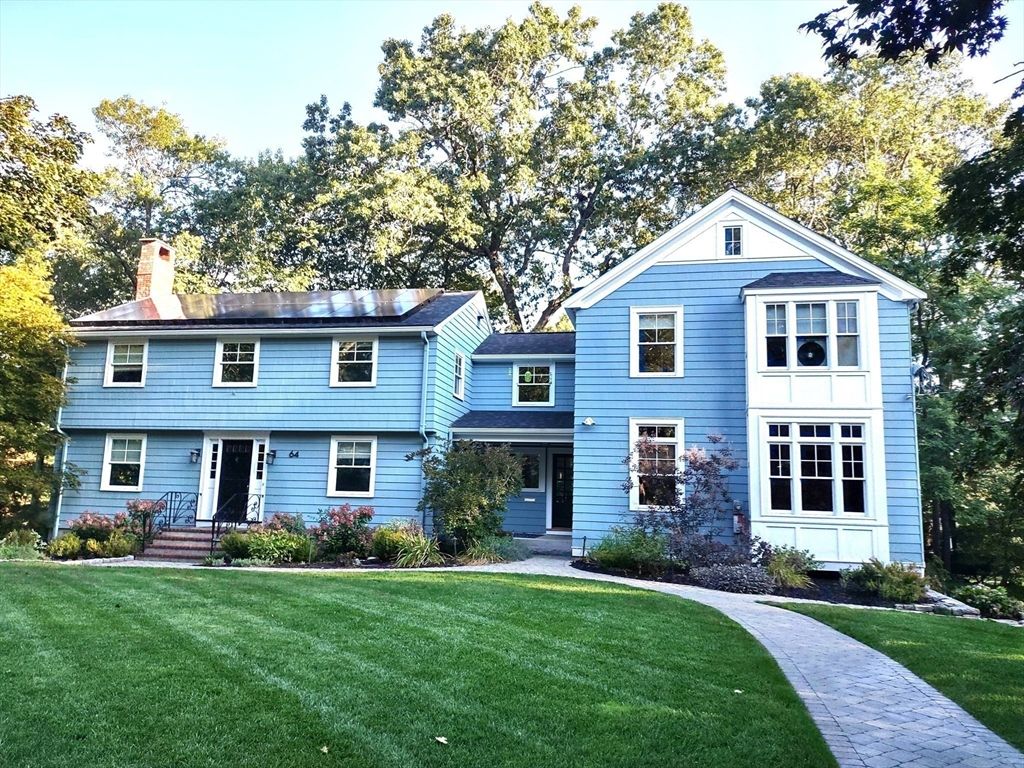 Exterior, Facade, Farmhouse