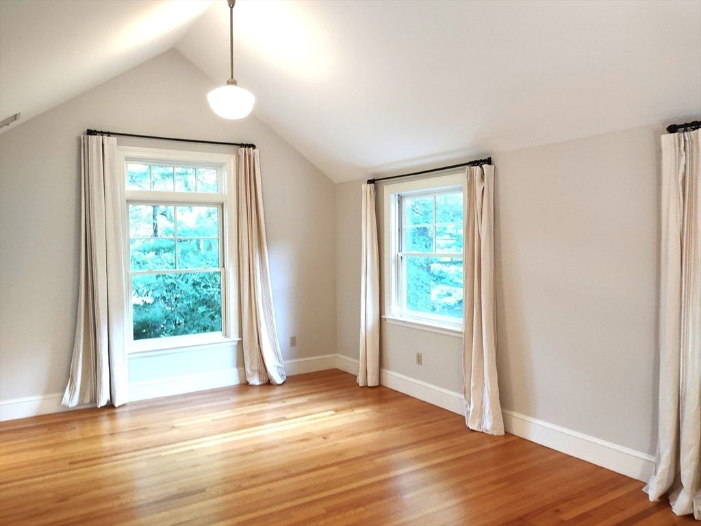 Empty room, Interior, Pendant Lights, Wood Texture Flooring