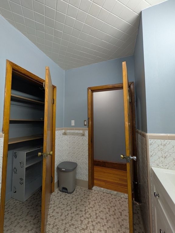 Bathroom, Interior, Wood Texture Flooring