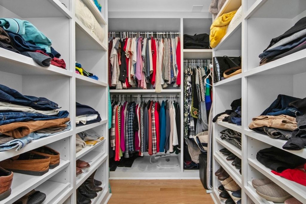 Interior, Walk-in Closets, Wood Texture Flooring
