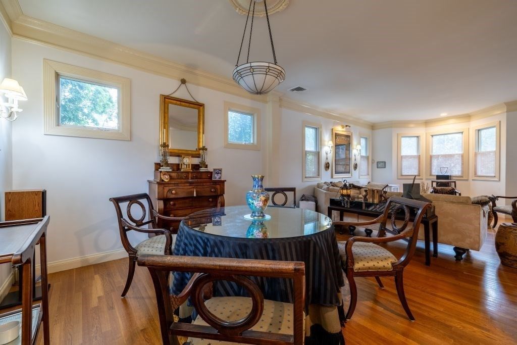 Dining room, Interior, Living room, Pendant Lights, Recessed Lighting, Wood Texture Flooring