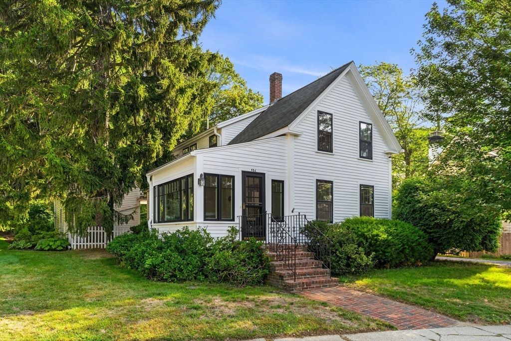Backyard, Exterior, Facade, Farmhouse