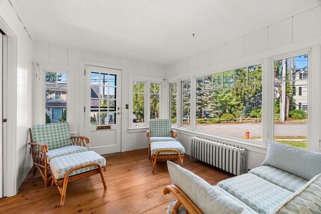 Interior, Sun Room, Wood Texture Flooring