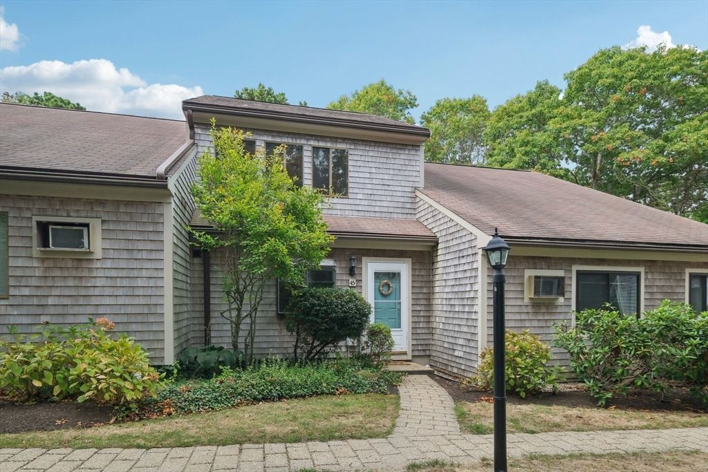 Exterior, Facade, Cape Cod