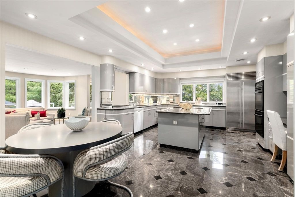 Dining room, Interior, Kitchen, Recessed Lighting, Stainless Steel Appliances
