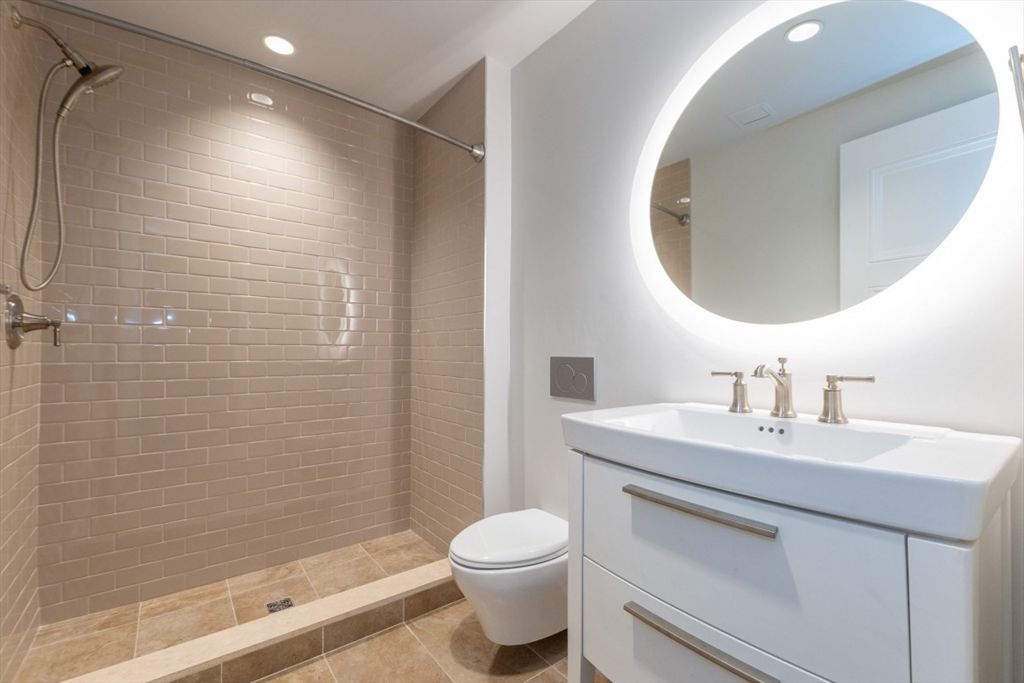 Bathroom, Interior, Recessed Lighting