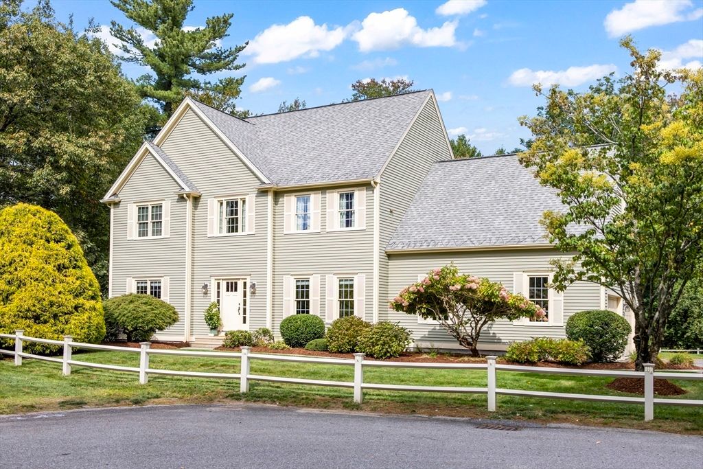 Exterior, Facade, Farmhouse
