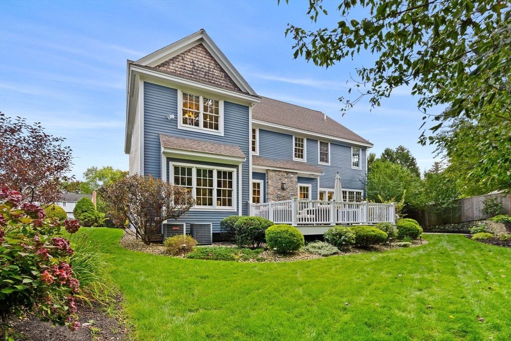 Backyard, Exterior, Facade, Queen Anne Victorian