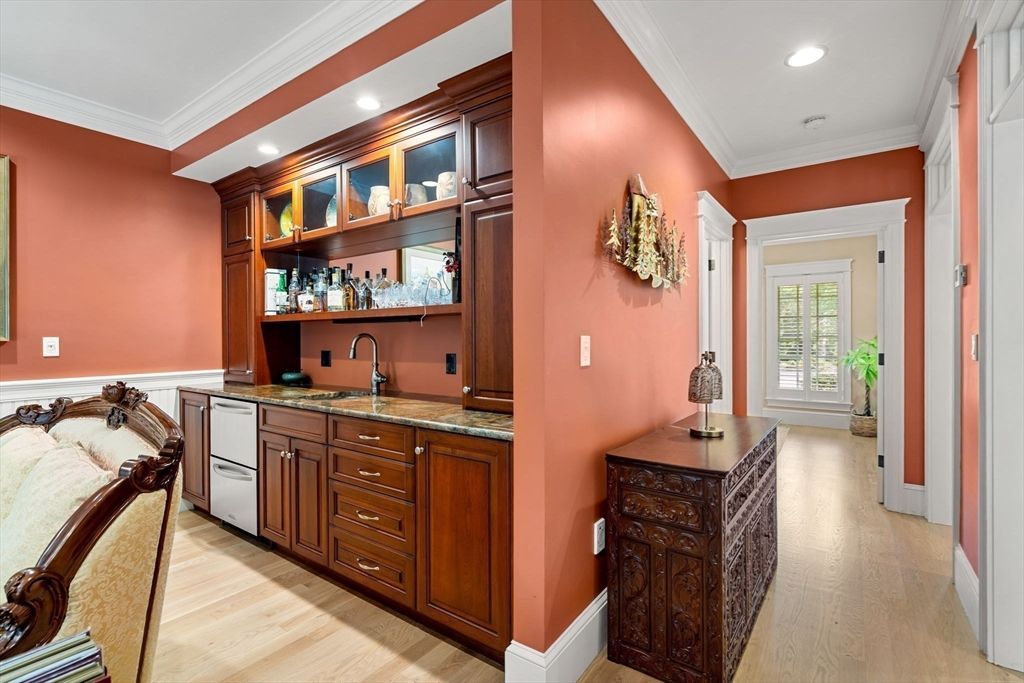 Interior, Recessed Lighting, Wood Texture Flooring
