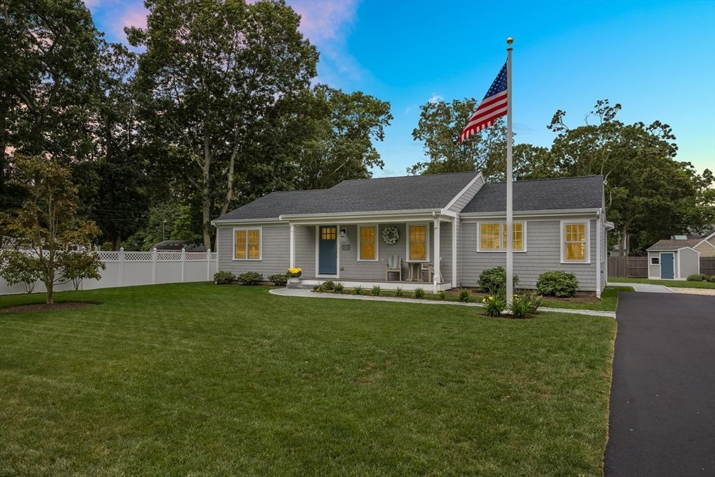 Backyard, Exterior, Facade, Cape Cod
