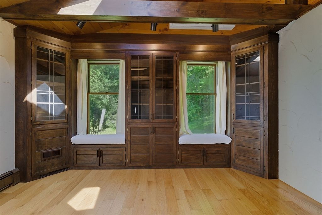 Empty room, Interior, Wood Texture Flooring, Wooden Walls