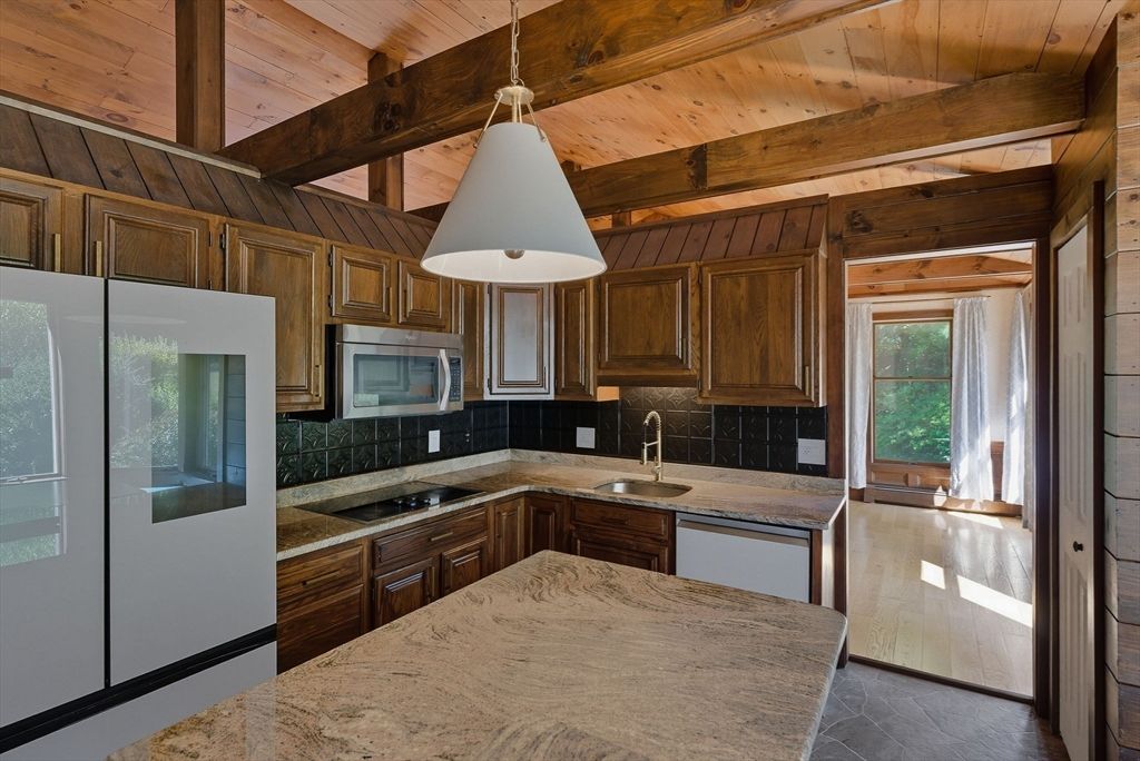 Interior, Kitchen, Pendant Lights, Wooden Beams, Wooden Ceilings