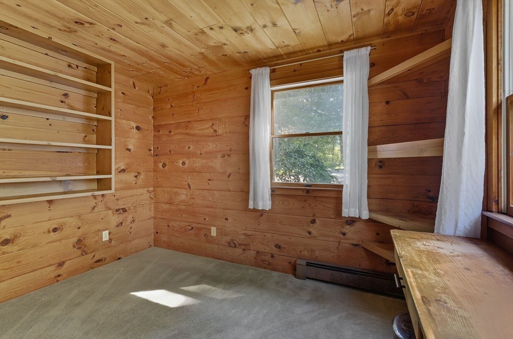 Empty room, Interior, Wooden Ceilings, Wooden Walls