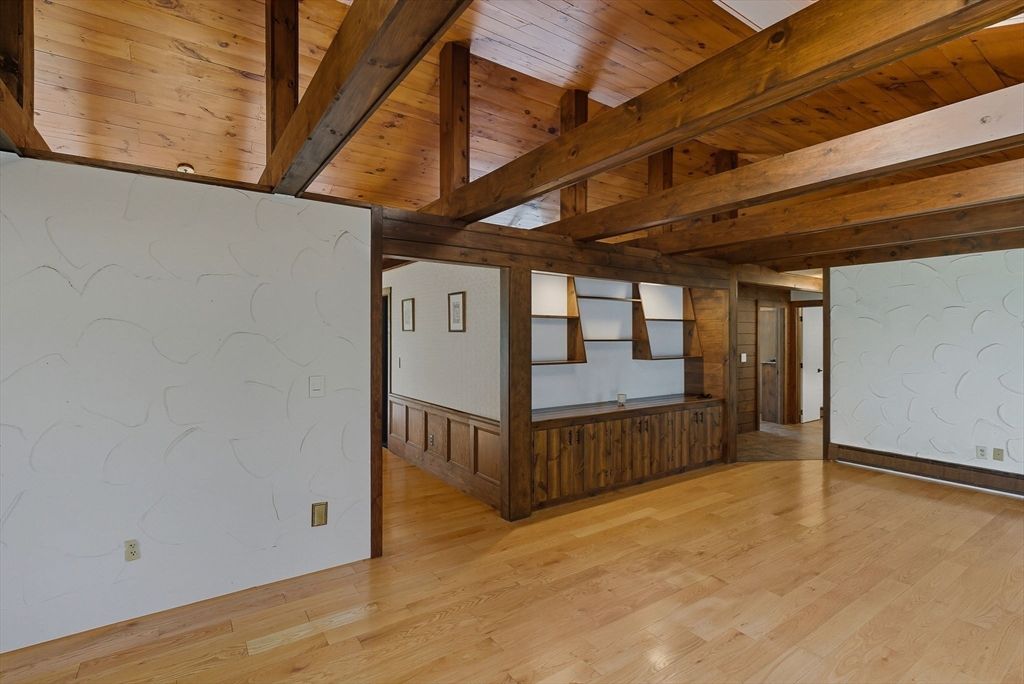 Empty room, Interior, Wooden Beams, Wooden Ceilings, Wood Texture Flooring