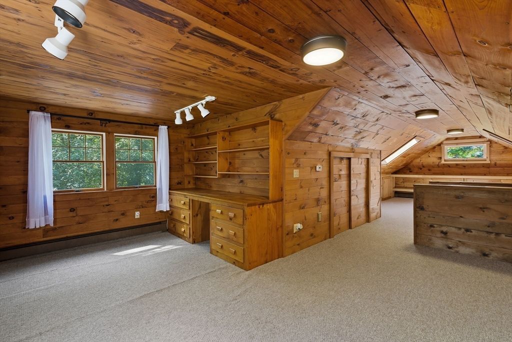 Empty room, Interior, Wooden Ceilings, Wooden Walls