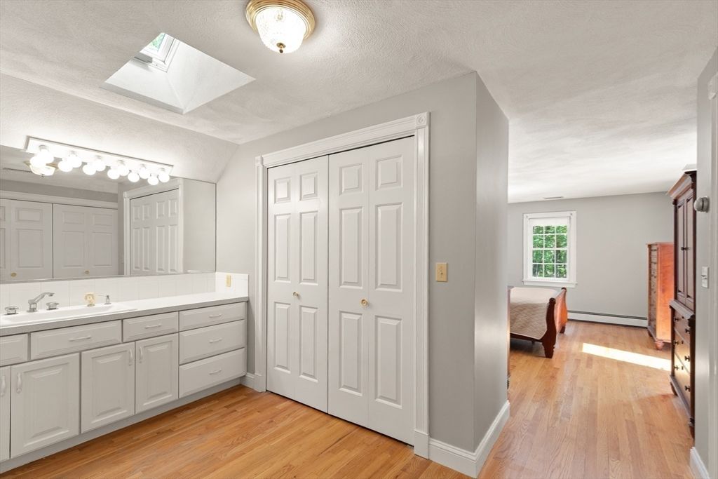 Bathroom, Dual Sink Vanities, Interior, Wood Texture Flooring