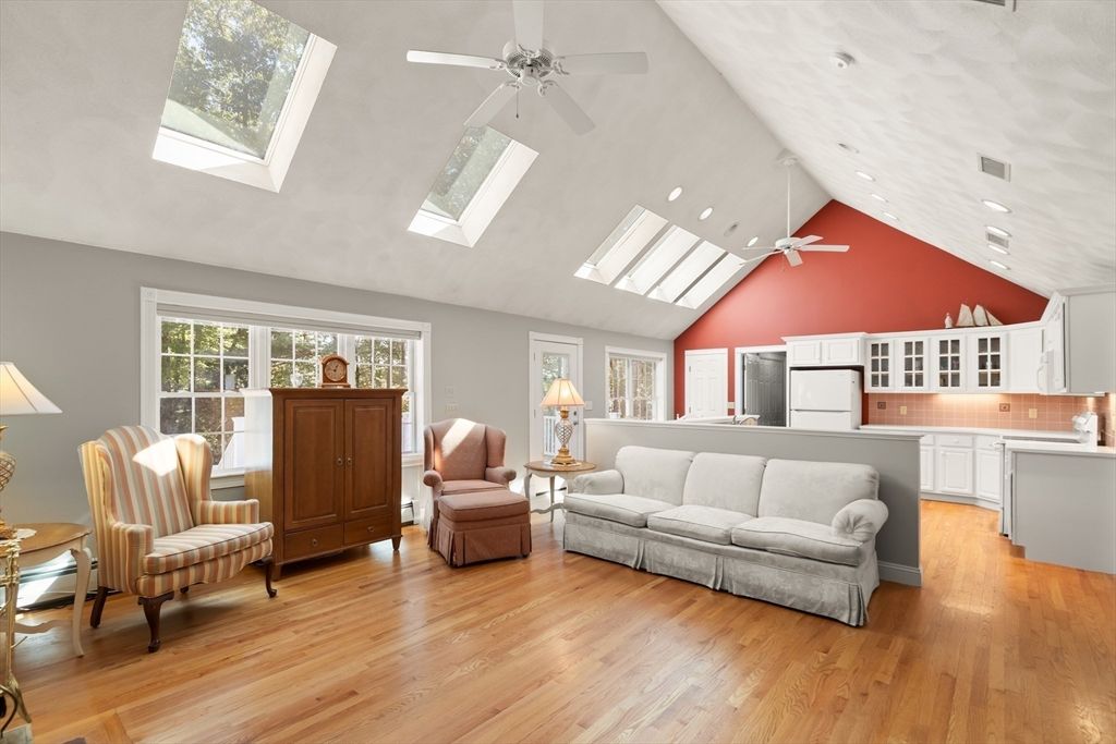 Interior, Kitchen, Living room, Recessed Lighting, Wood Texture Flooring