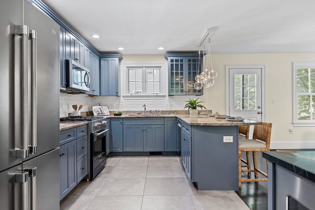 Interior, Kitchen, Pendant Lights, Recessed Lighting, Stainless Steel Appliances