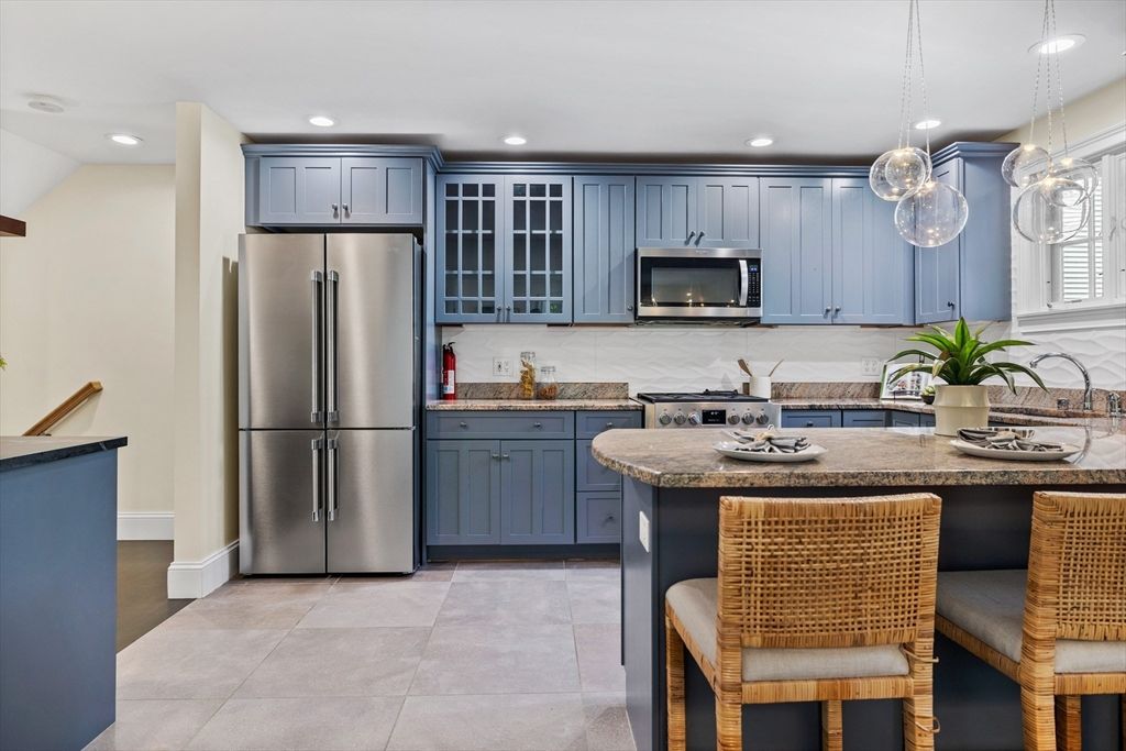 Interior, Kitchen, Pendant Lights, Recessed Lighting, Stainless Steel Appliances