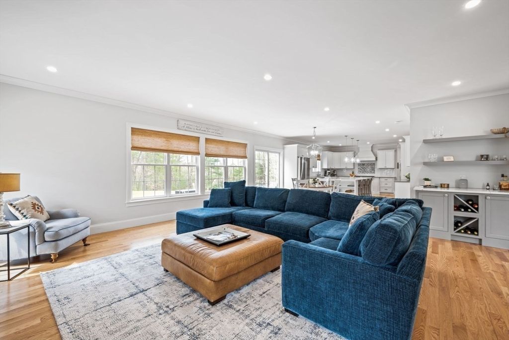 Interior, Kitchen, Living room, Pendant Lights, Recessed Lighting, Stainless Steel Appliances, Wood Texture Flooring