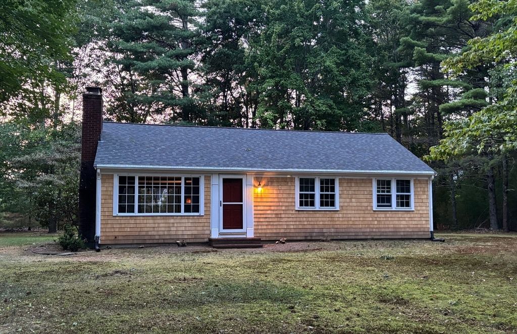 Exterior, Facade, Cape Cod