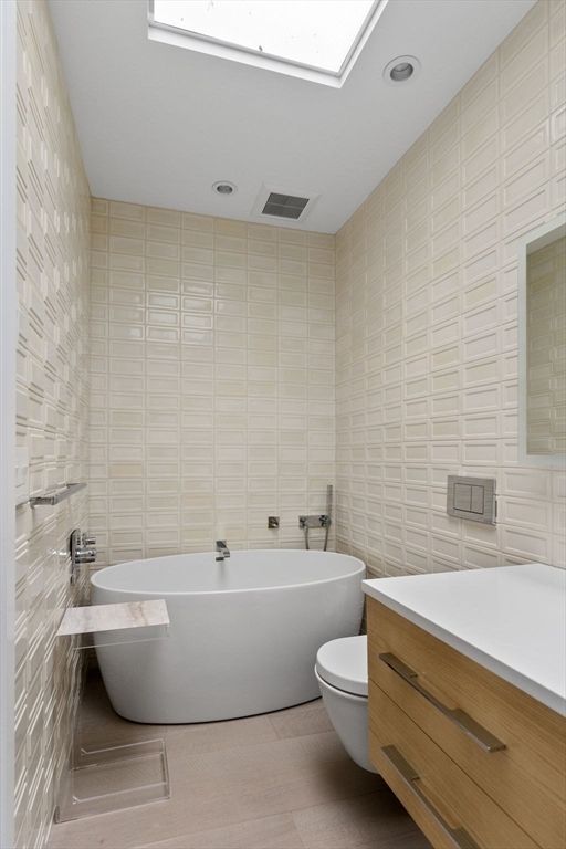 Bathroom, Free Standing Baths, Interior, Recessed Lighting