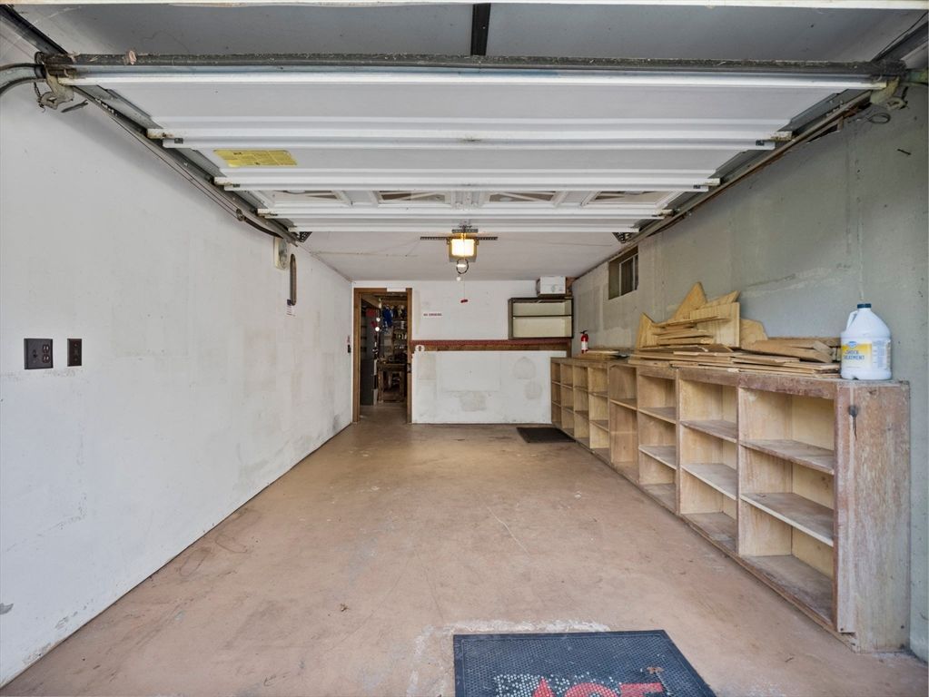 Garage, Interior