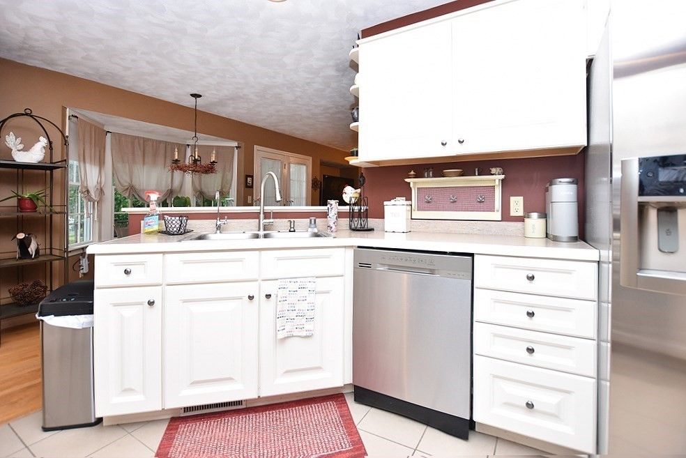 Interior, Kitchen, Pendant Lights, Stainless Steel Appliances