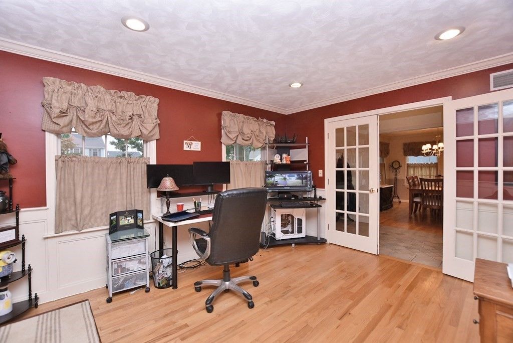 Chandelier, Home Office, Interior, Recessed Lighting, Wood Texture Flooring
