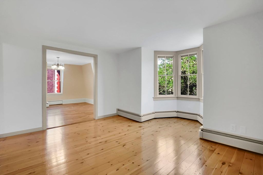 Chandelier, Empty room, Interior, Wood Texture Flooring