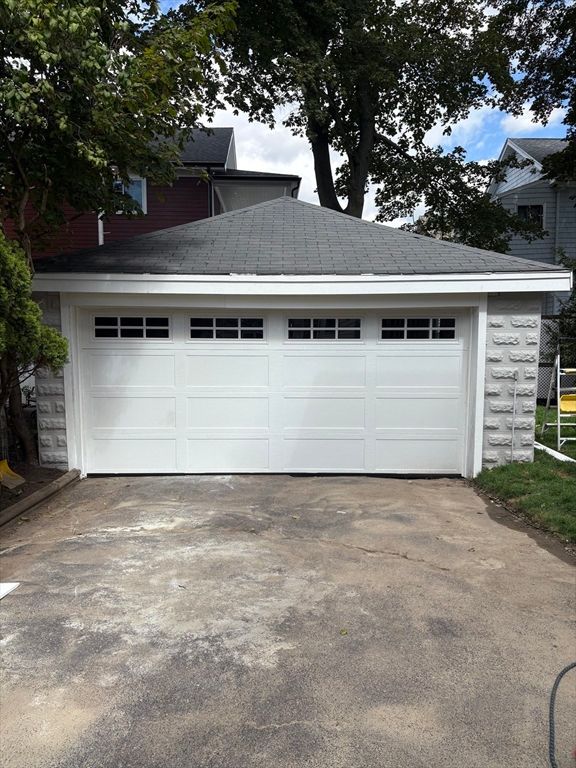Detached Garage, Exterior