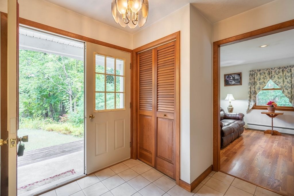 Chandelier, Interior, Recessed Lighting, Wood Texture Flooring