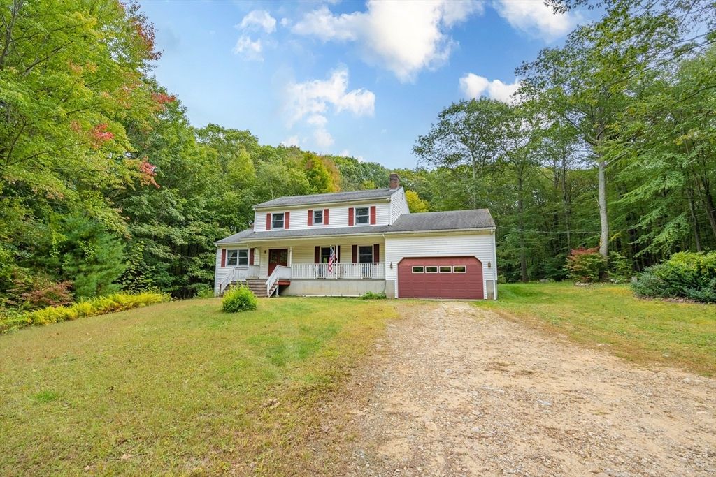 Attached, Backyard, Exterior, Facade, Georgian