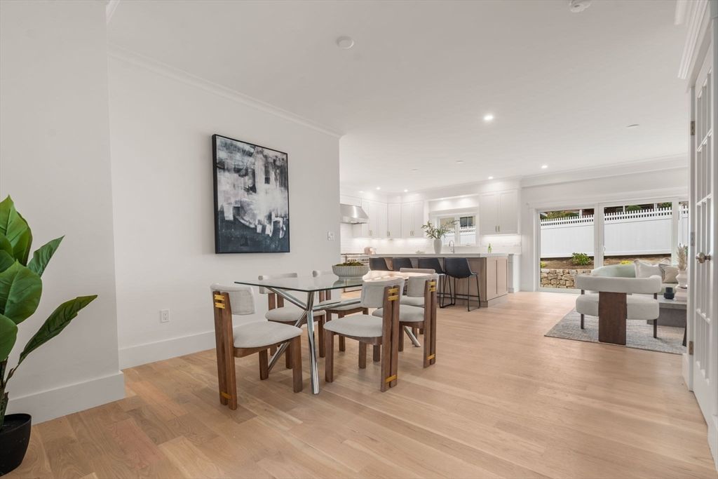 Dining room, Interior, Kitchen, Recessed Lighting, Wood Texture Flooring