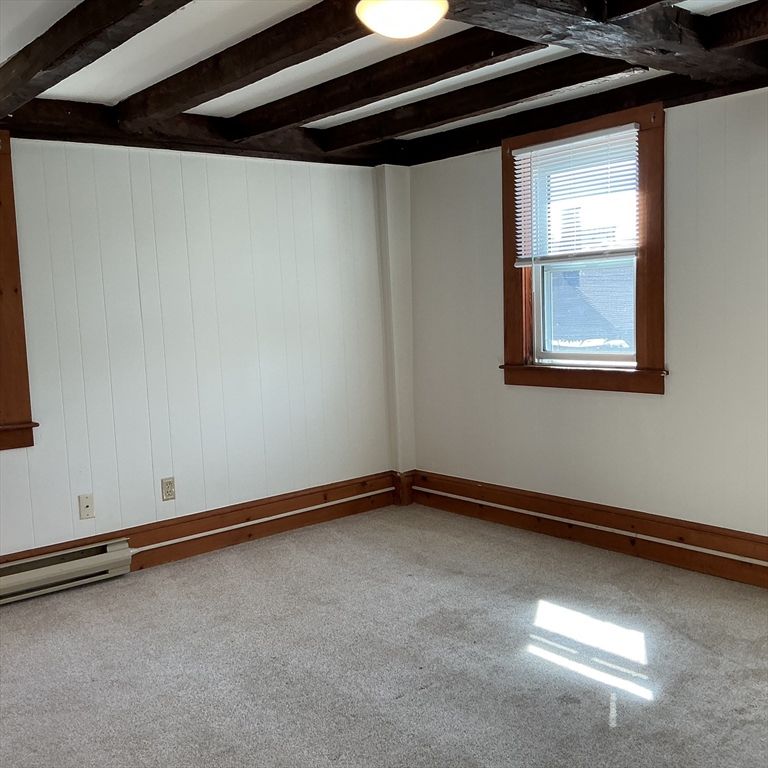 Empty room, Interior, Wooden Beams
