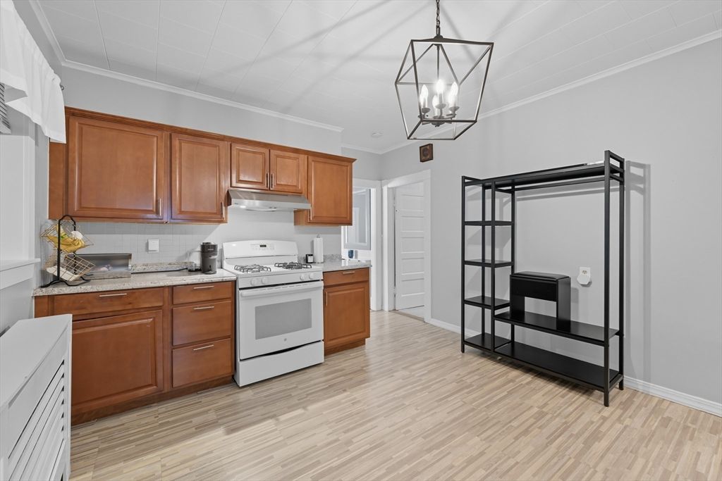 Interior, Kitchen, Pendant Lights, Wood Texture Flooring