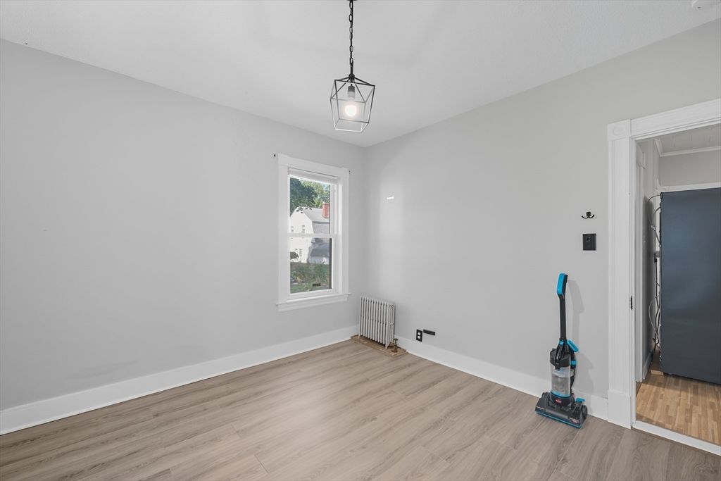 Empty room, Interior, Pendant Lights, Wood Texture Flooring
