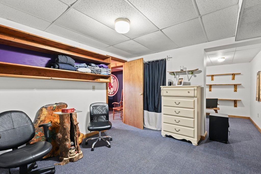 Home Office, Interior