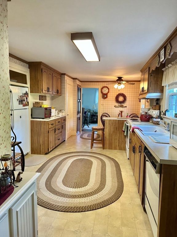 Interior, Kitchen