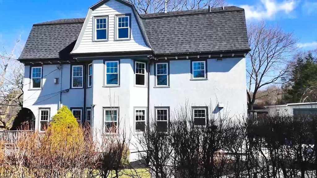 Exterior, Facade, Cape Cod