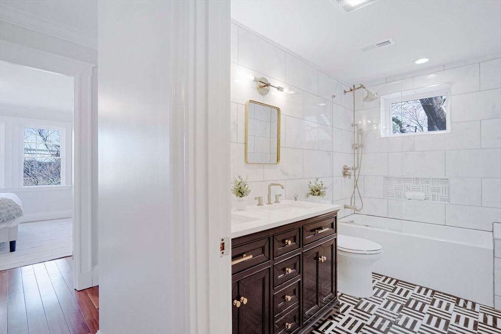 Bathroom, Interior, Recessed Lighting, Wood Texture Flooring