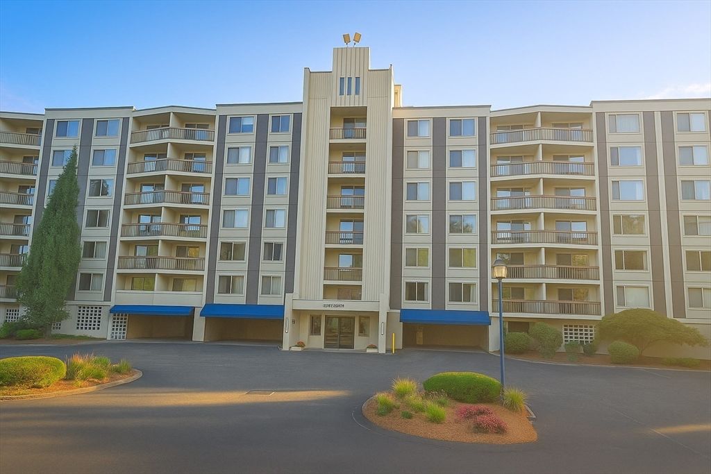 Exterior, Facade, Condo Building