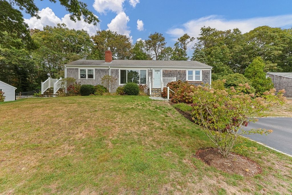 Backyard, Exterior, Facade, Cape Cod