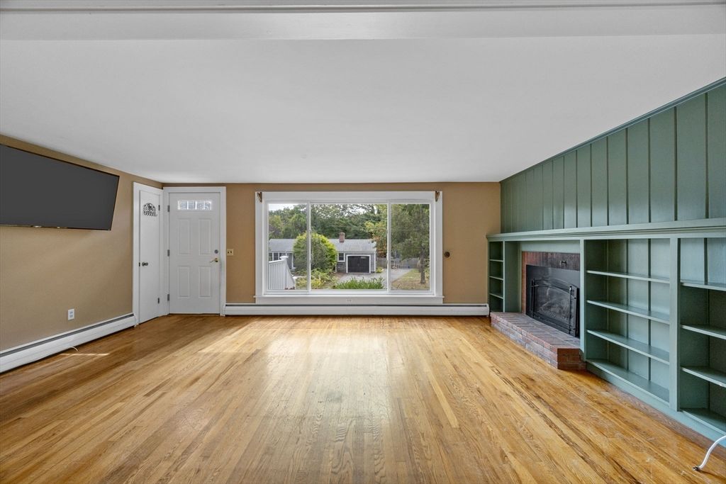 Empty room, Fireplace, Interior, Wood Texture Flooring