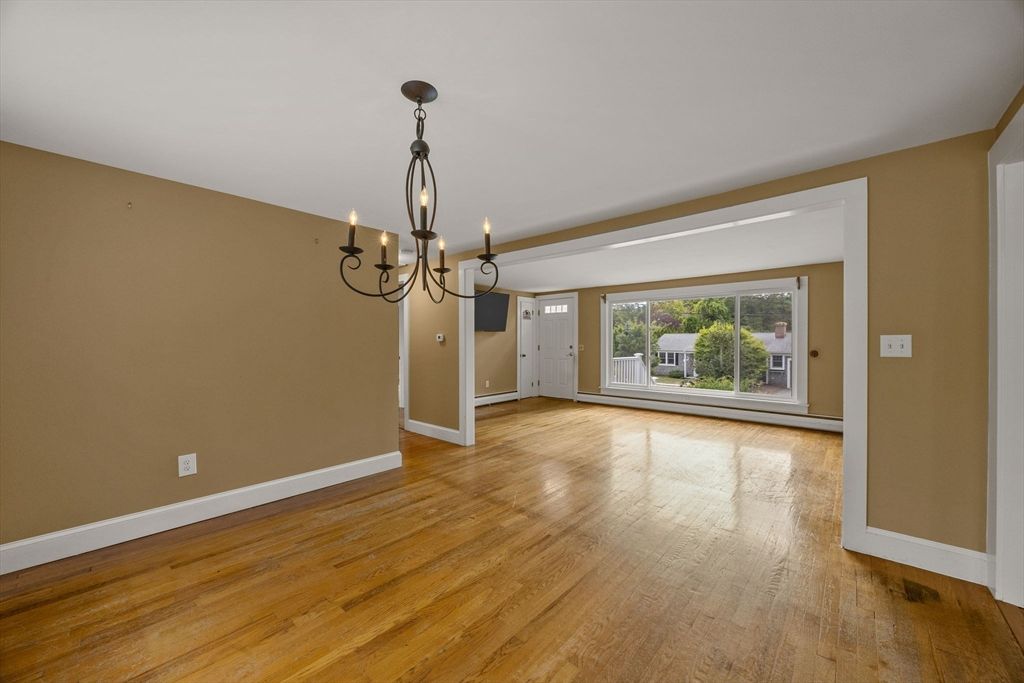 Chandelier, Empty room, Interior, Wood Texture Flooring