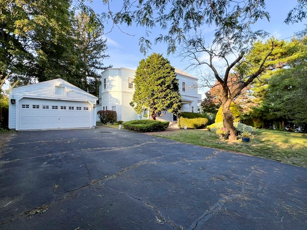 Backyard, Detached Garage, Exterior