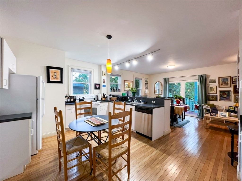 Dining room, Interior, Kitchen, Pendant Lights, Wood Texture Flooring
