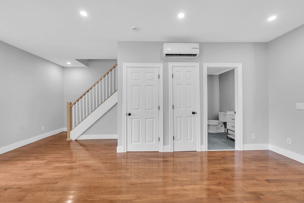 Bathroom, Interior, Recessed Lighting, Wood Texture Flooring