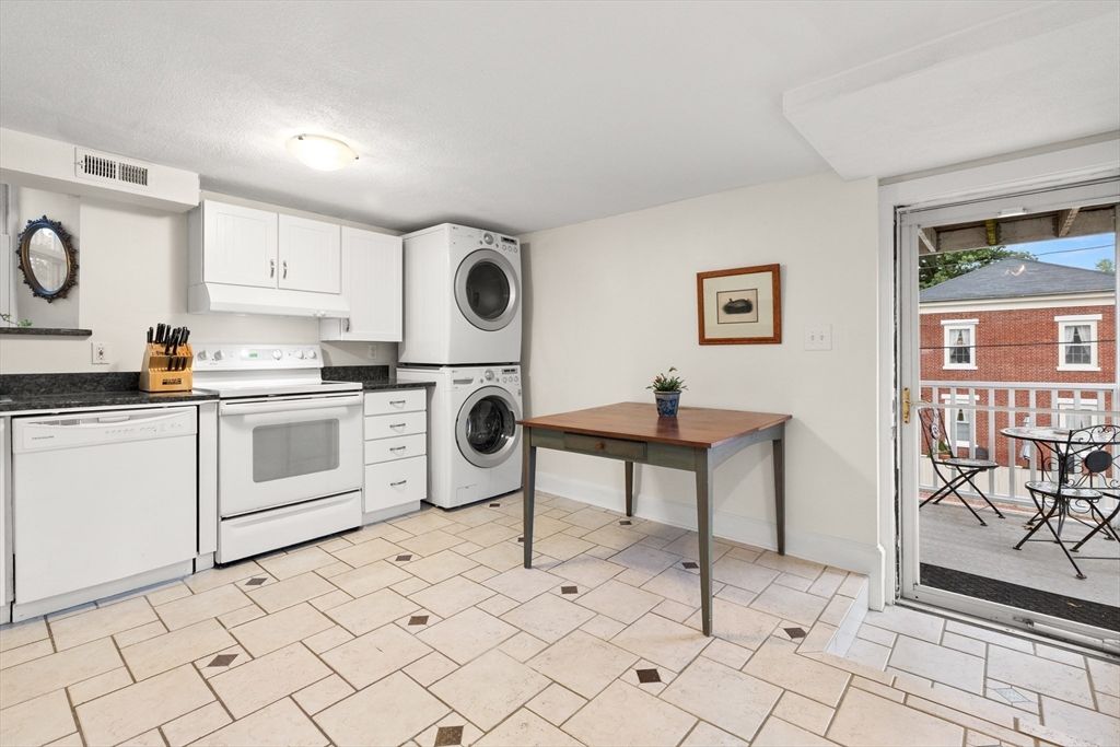 Interior, Kitchen, Washer